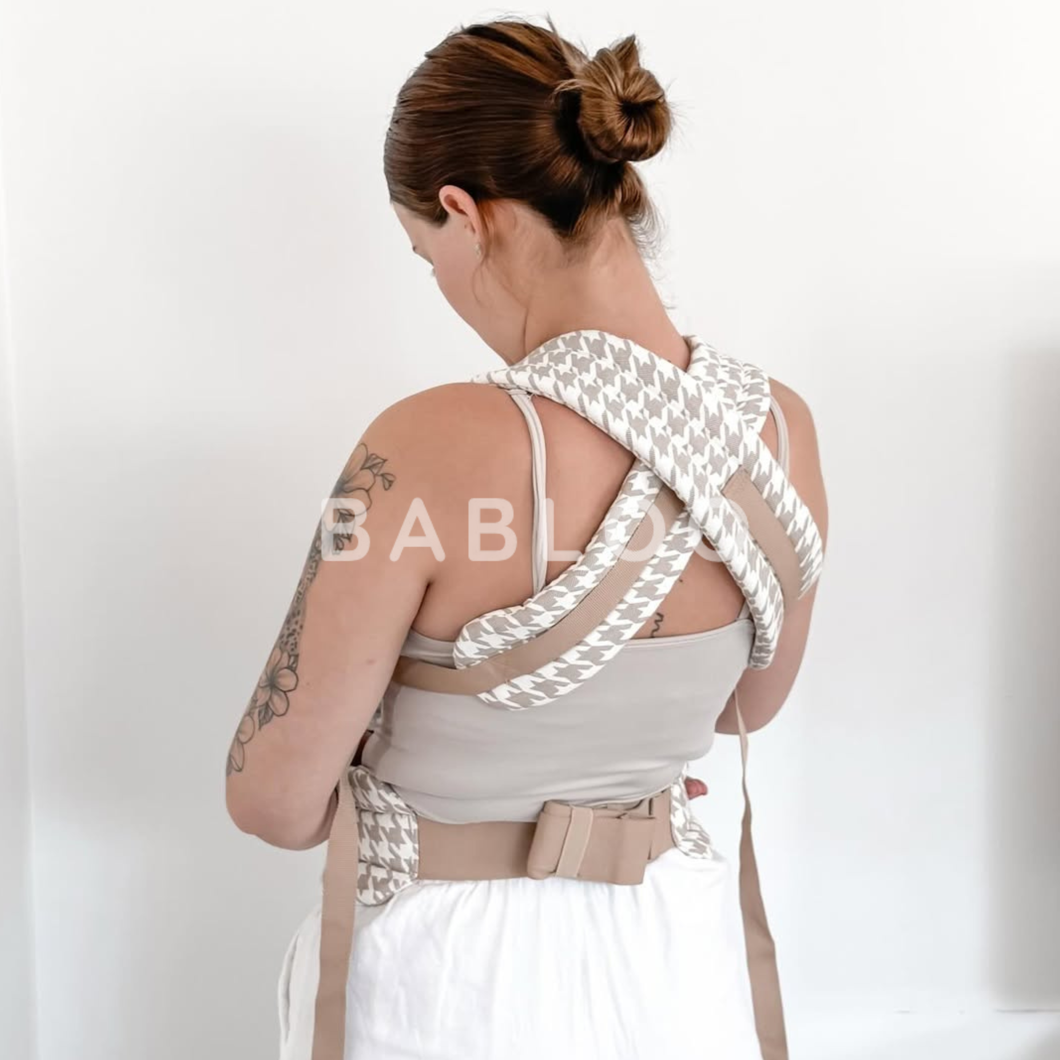 Breathable Cotton Baby Carrier with Padded Shoulder Straps and Ergonomic Design for Newborns to Toddlers - 3